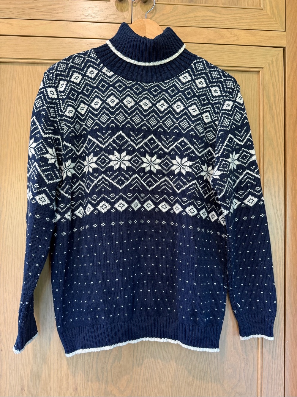 Vintage Women's CC Hughes Navy Fair Isle Turtleneck Sweater - Winter Knit / XLG